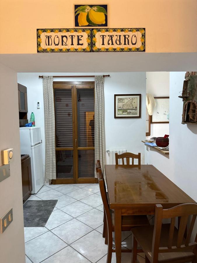 Monte Tauro Apartment Taormina Eksteriør bilde